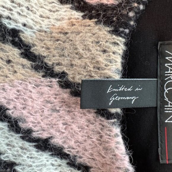 Marc Cain Jacquard Knitted in Germany - Picture 3 of 3